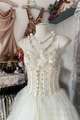 Vintage Ball Gown Spaghetti Straps Sleeveless Long White Evening Dress Semi Formal Prom Dresses